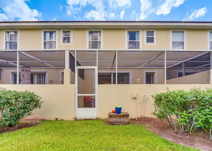 Townhome With Lanai And Pool Access About 10 Mi To Disney!