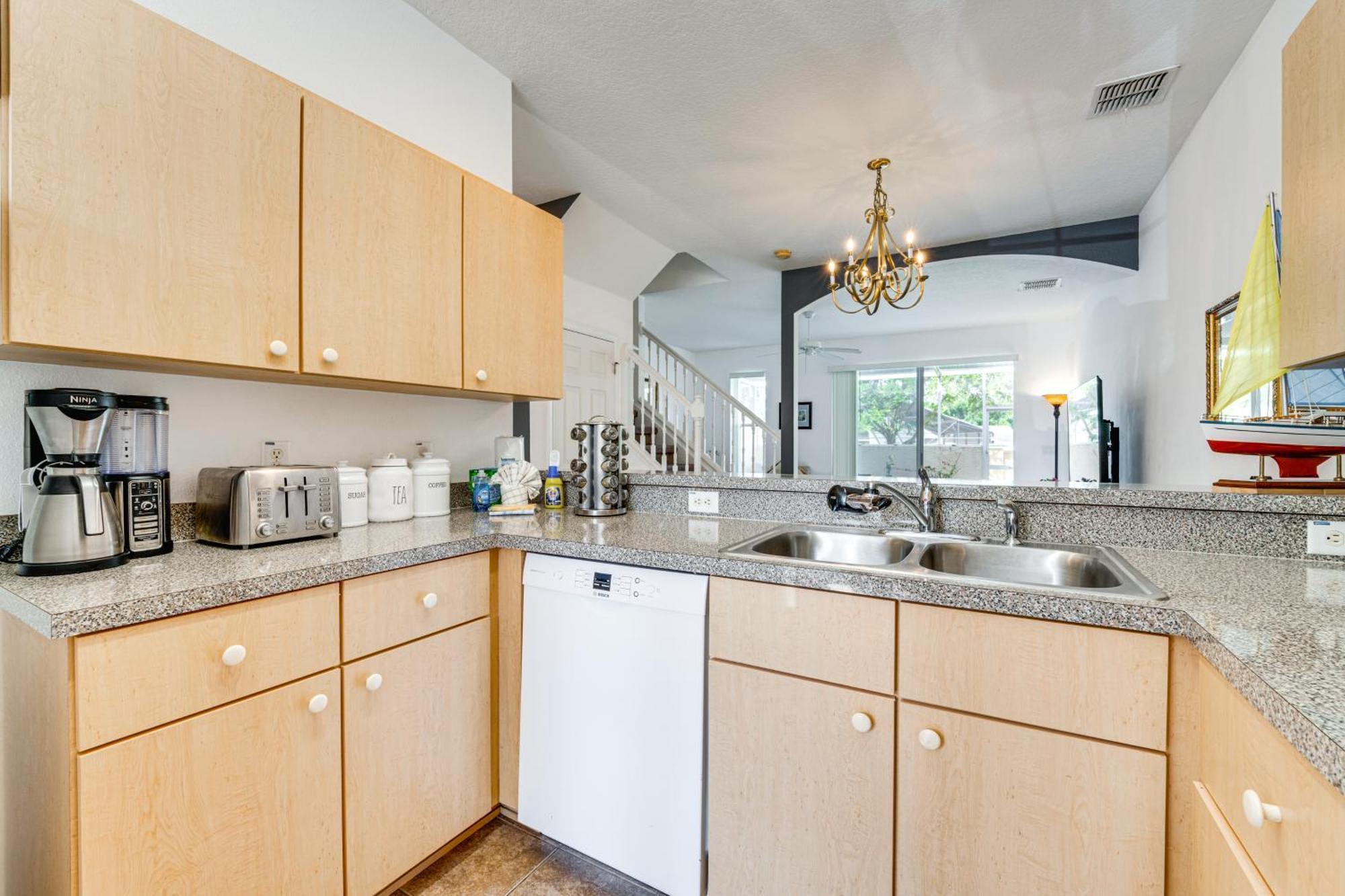 Holiday home Townhome With Lanai And Pool Access About 10 Mi To Disney! *
